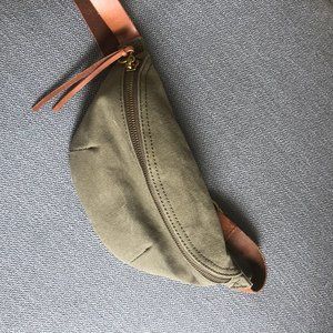 BNWT Madewell Canvas and Leather Fanny Pack